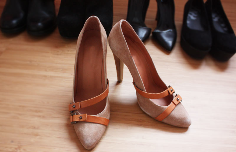 Shoes that never see the sunlight shoestep1 1 Shoes that never see the sunlight